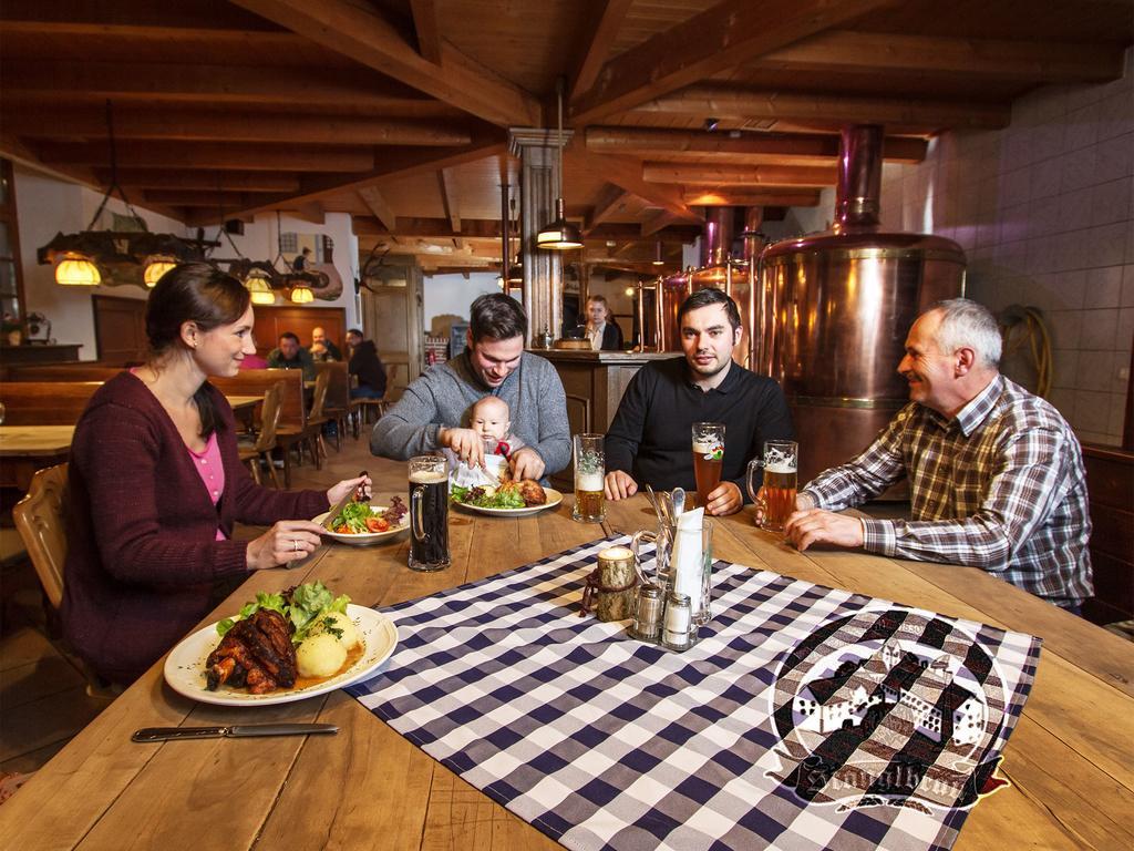 Brauereigasthof Stanglbraeu Hausen  Екстер'єр фото