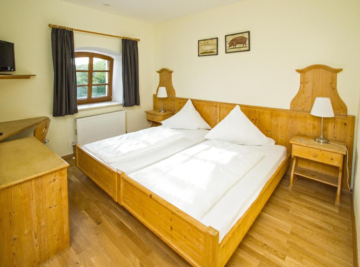 Brauereigasthof Stanglbraeu Hausen  Екстер'єр фото